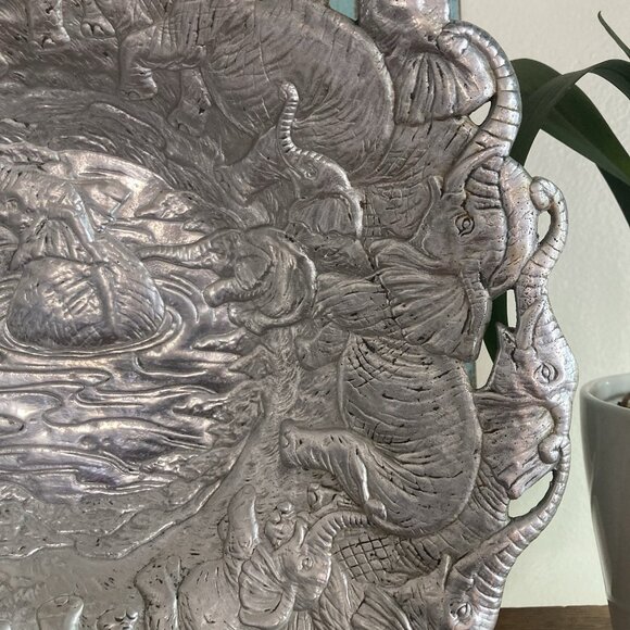Aluminum Serving Bowl By Arthur Court Elegant Elephant Pattern Vintage 1990 - Picture 4 of 14